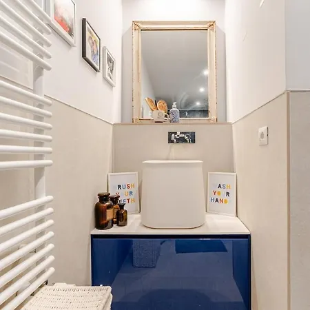 Daire Refined Two-bedrooms Roma